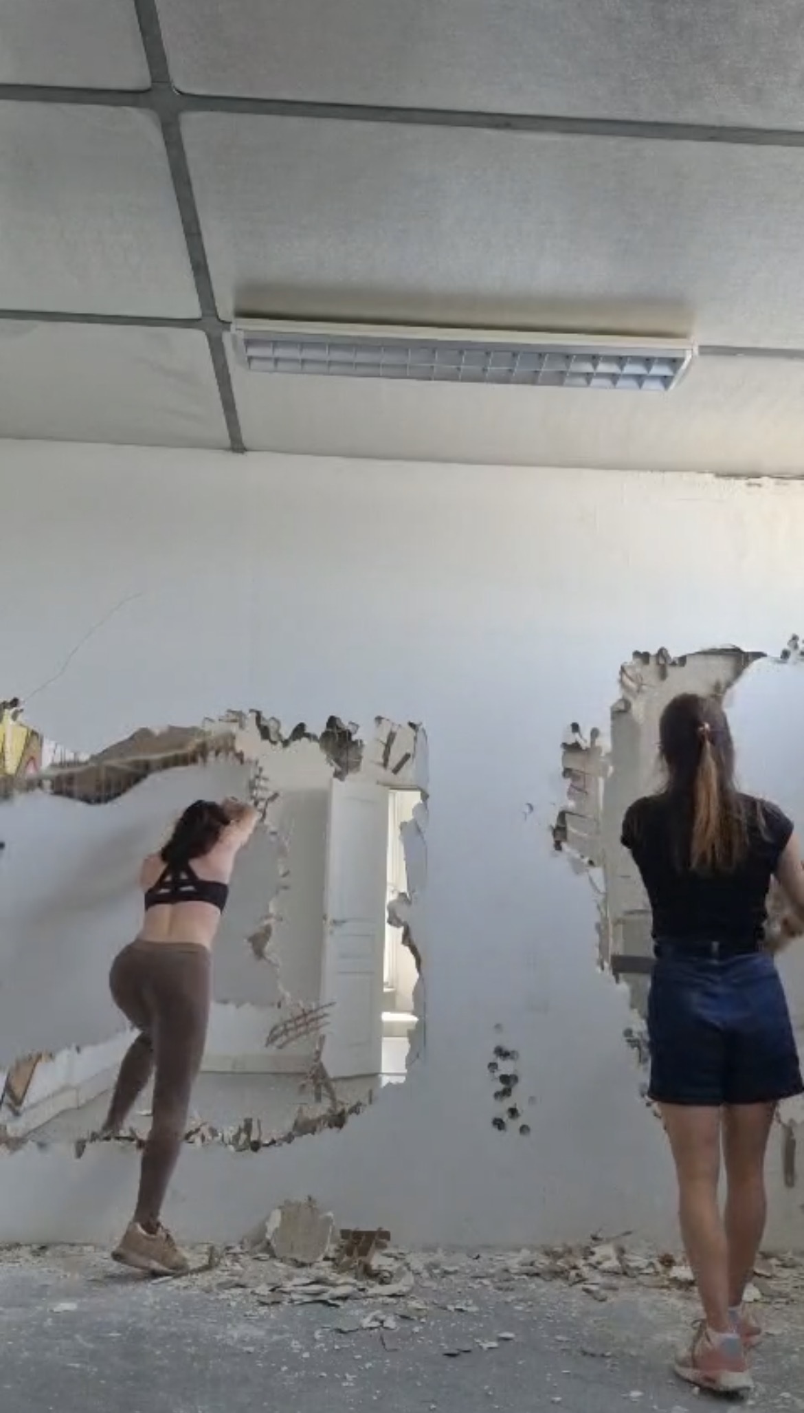 Chantier Yely in the Air