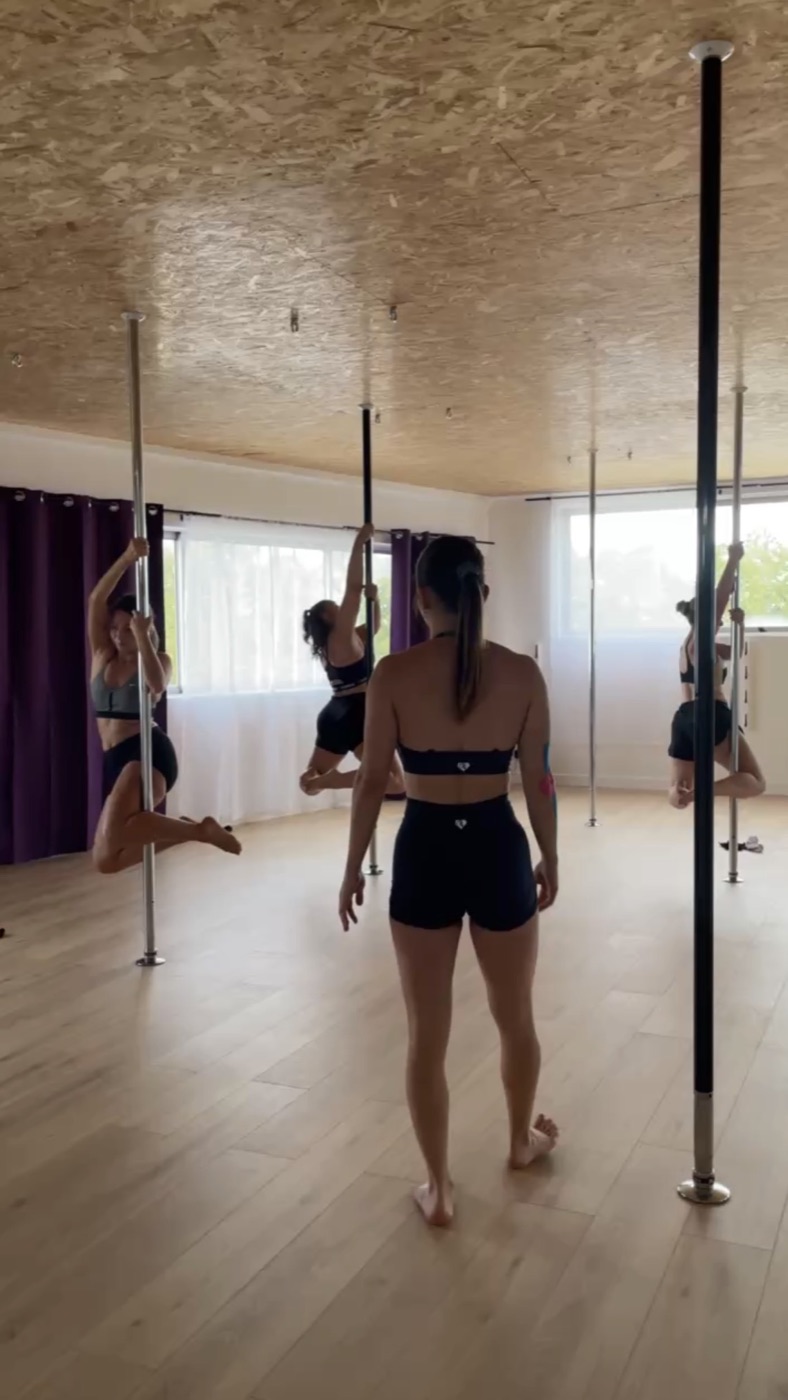 Cours de Pole Dance au studio